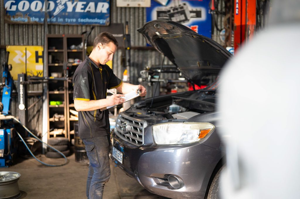 Lloyd Street Tyre and Auto Service