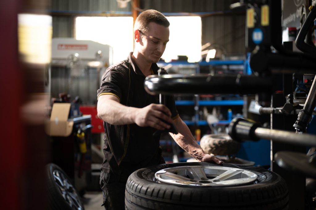 Lloyd Street Tyre and Auto Service