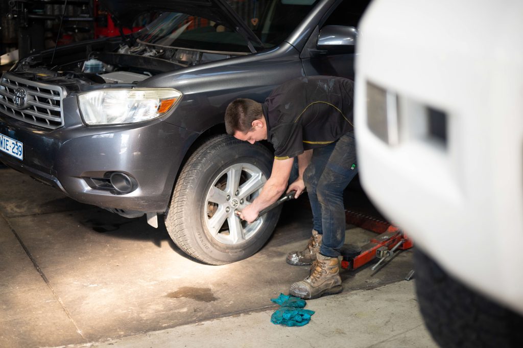 Lloyd Street Tyre and Auto Service